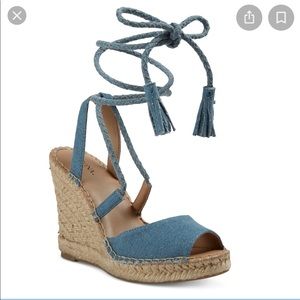 Women’s Maren Lace up wedge